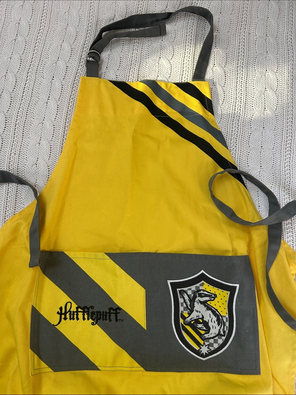 Hufflepuff Apron - Picture 2 of 3